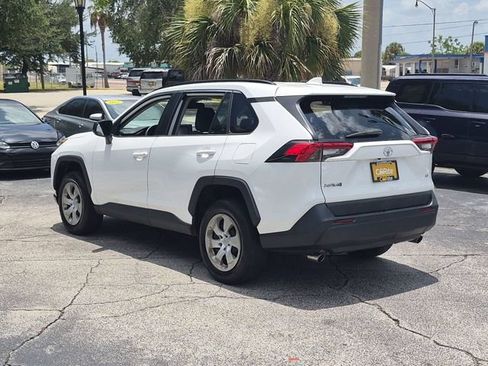 Used 2019 Toyota RAV4 LE FWD image 7