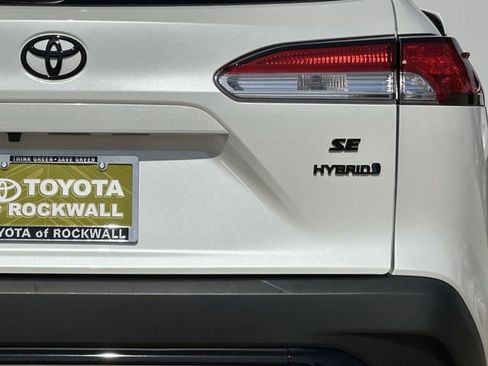 Used 2023 Toyota Corolla Cross AWD Hybrid image 6