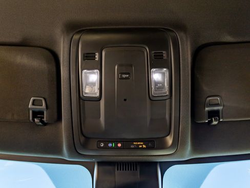 Used 2023 GMC Yukon SLE w/ Max Trailering Package image 28