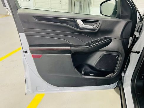 Used 2025 Ford Escape ST-Line Select AWD/4WD image 26