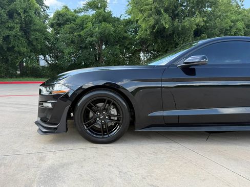 Used 2019 Ford Mustang Premium RWD image 13