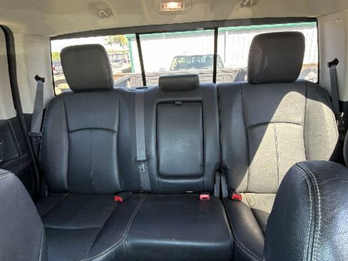 Used 2018 RAM 2500 Laramie w/ Sport Appearance Group image 15