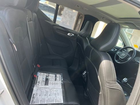Used 2023 Volvo XC40 B5 Plus AWD/4WD image 15
