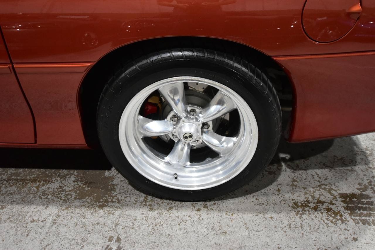 Used 2002 Chevrolet Camaro Z28 w/ SS Performance/Appearance Pkg RWD image 50