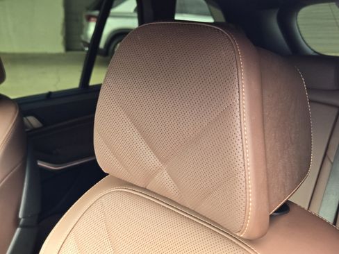 Used 2024 BMW X5 xDrive40i w/ M Sport Package image 23