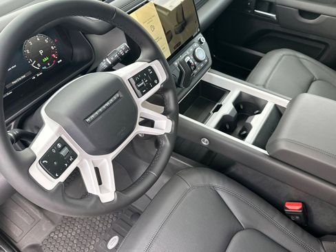 New 2026 Land Rover Defender 110 X-Dynamic SE AWD/4WD image 5