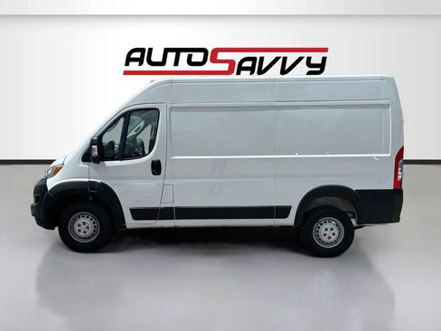 Used 2024 RAM ProMaster 1500 w/ Safety Group FWD image 4
