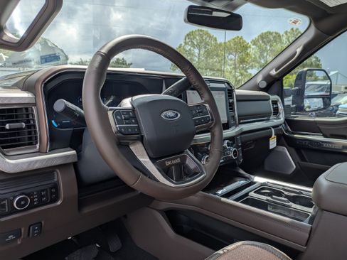 New 2025 Ford F350 King Ranch w/ FX4 Off-Road Package image 53