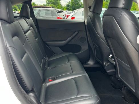 Used 2023 Tesla Model Y Long Range AWD/4WD image 18