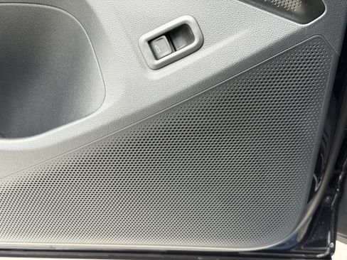 New 2026 Volkswagen Tiguan SE R-Line image 15