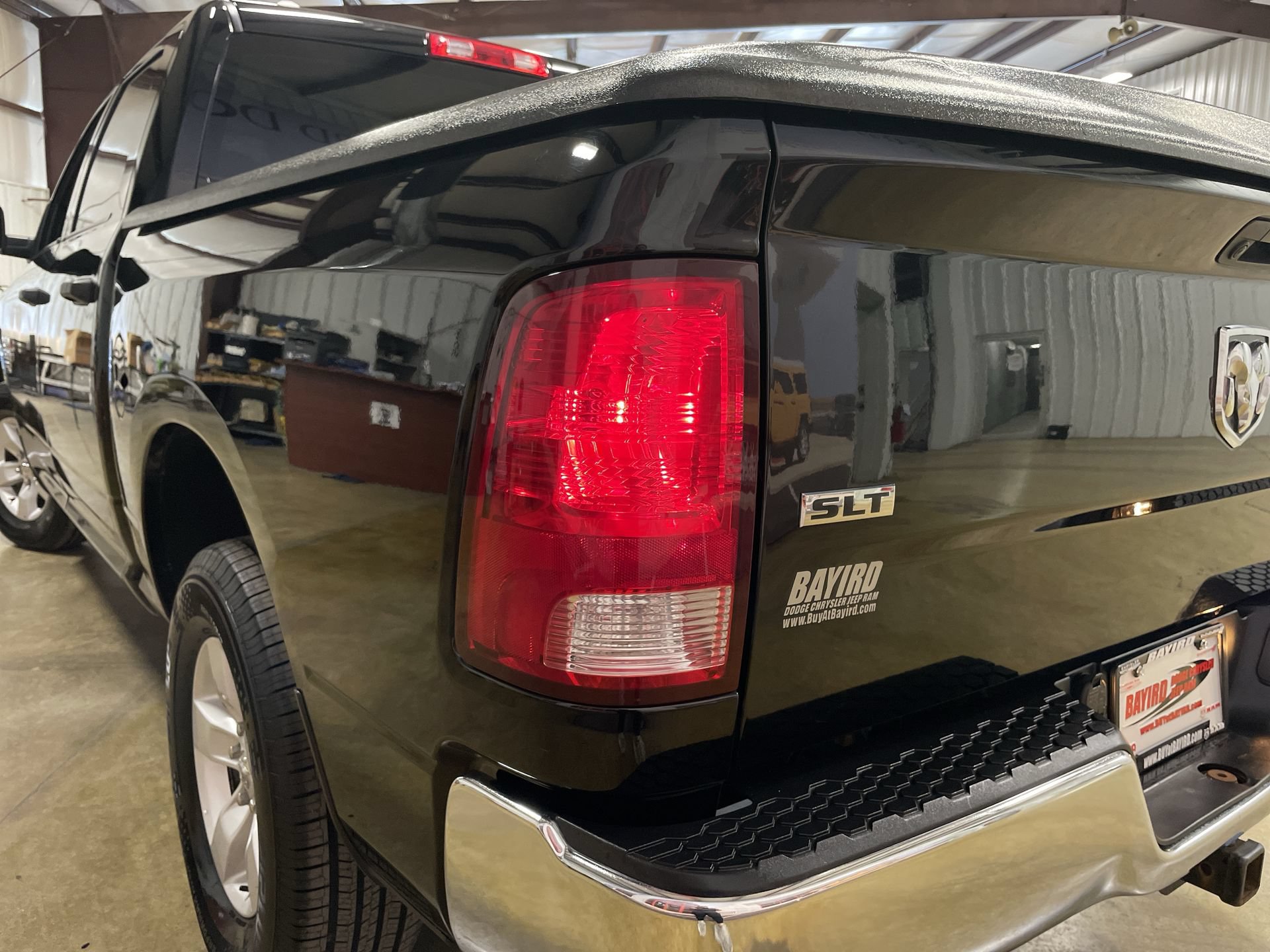 Used 2022 RAM 1500 Classic SLT AWD/4WD image 22