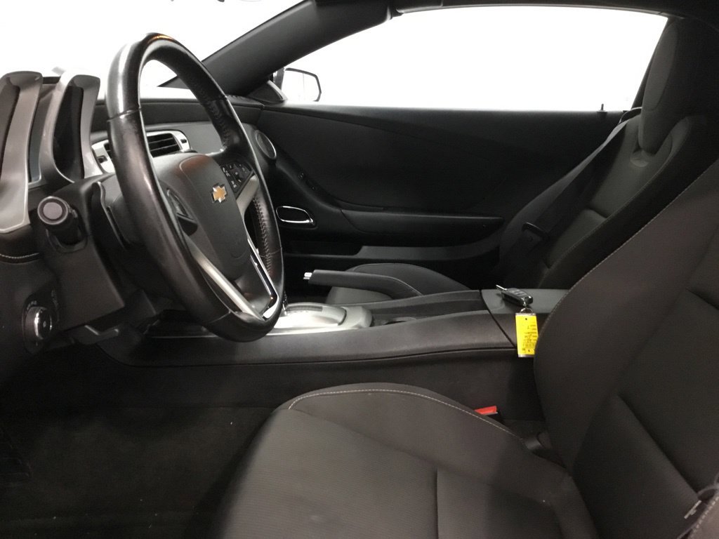 Used 2014 Chevrolet Camaro LT RWD image 5