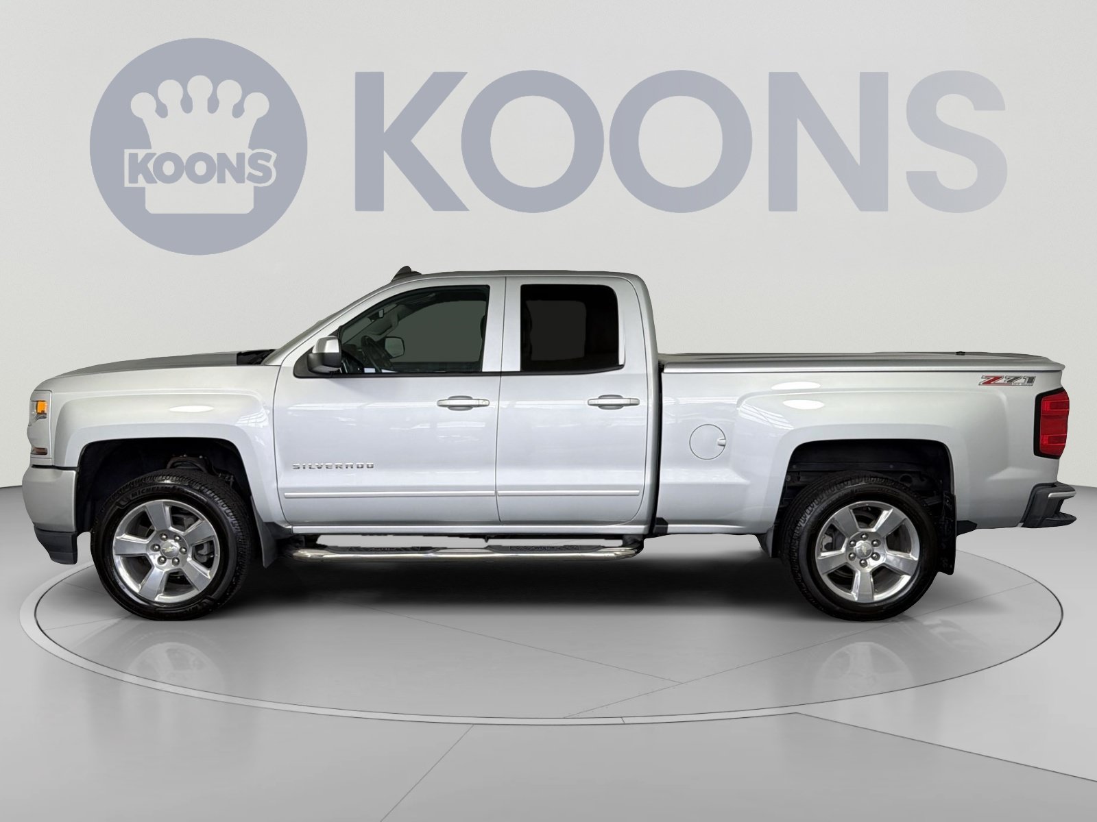 Used 2017 Chevrolet Silverado 1500 LT w/ All Star Edition AWD/4WD image 2