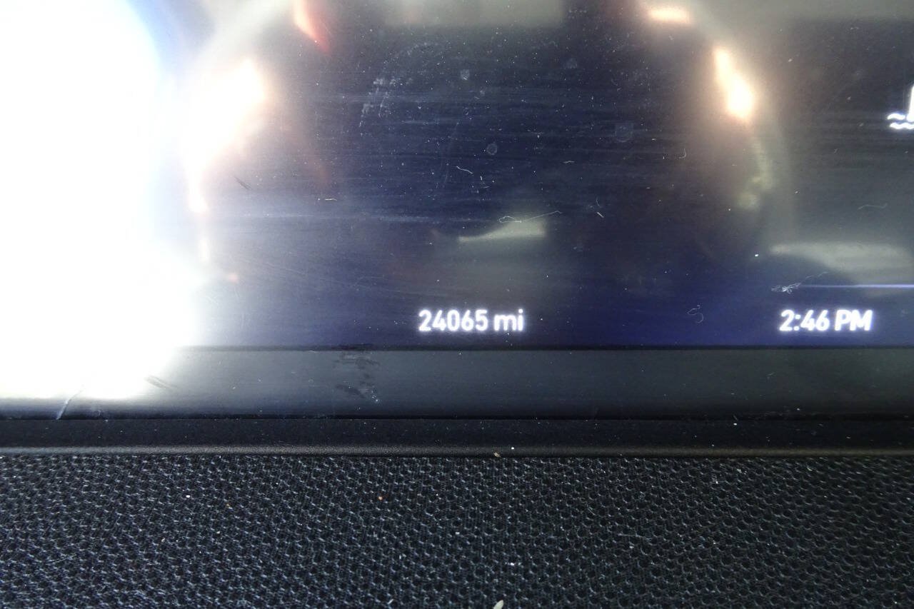 Used 2025 RAM ProMaster 2500 w/ U-Haul Equipment Group FWD image 17