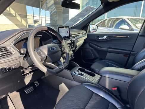Used 2023 Ford Escape ST-Line image 11