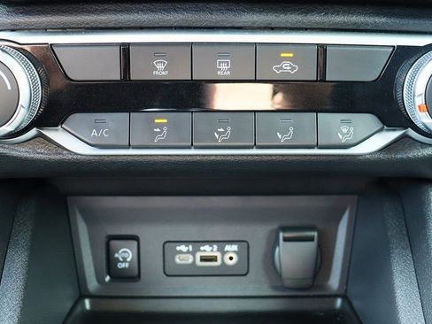 Used 2025 Nissan Sentra SV image 45