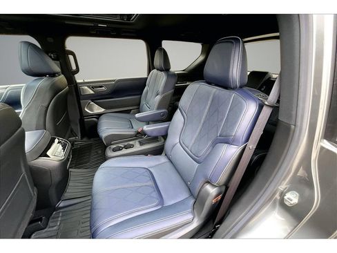 Used 2026 INFINITI QX80 4WD w/ Sport Exterior Package image 35