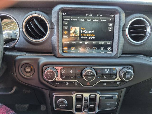 Used 2020 Jeep Wrangler Unlimited Sahara AWD/4WD image 21