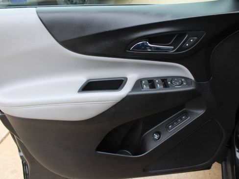 Used 2019 Chevrolet Equinox Premier FWD image 19