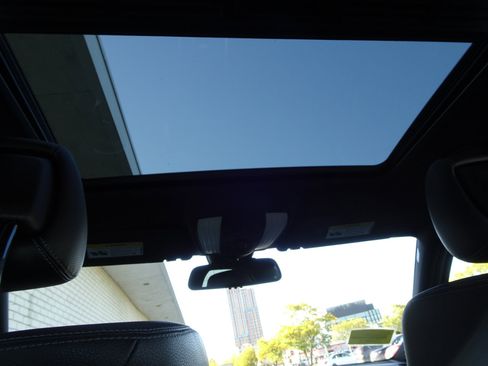 Used 2015 Mercedes-Benz E 350 4dr Sdn E 350 Sport 4MATIC image 15