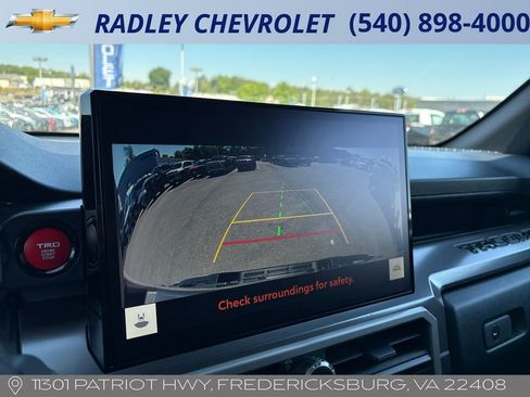Used 2024 Toyota Tacoma TRD Off-Road AWD/4WD image 7