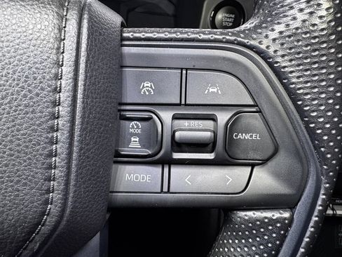 Certified 2025 Toyota Tacoma SR5 AWD/4WD image 28
