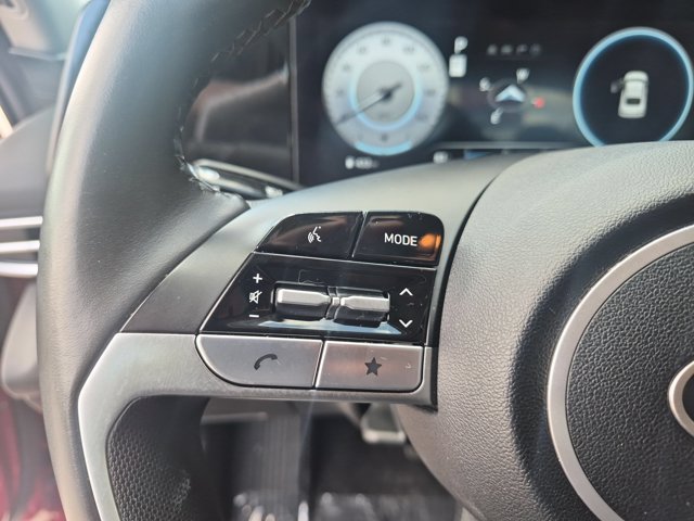 Used 2025 Hyundai Elantra SEL FWD image 21