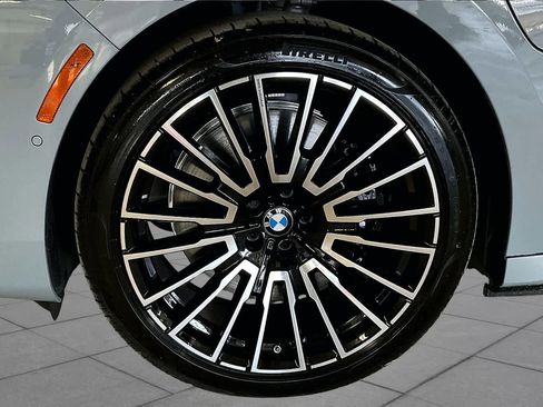 Used 2025 BMW 750e xDrive w/ Premium Package image 11