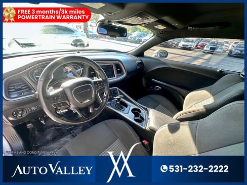 Used 2017 Dodge Challenger R/T image 14