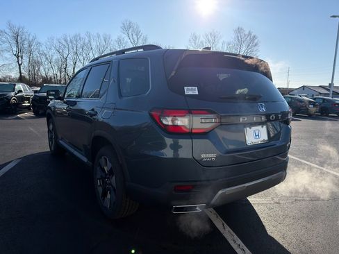 Used 2026 Honda Pilot Touring image 3