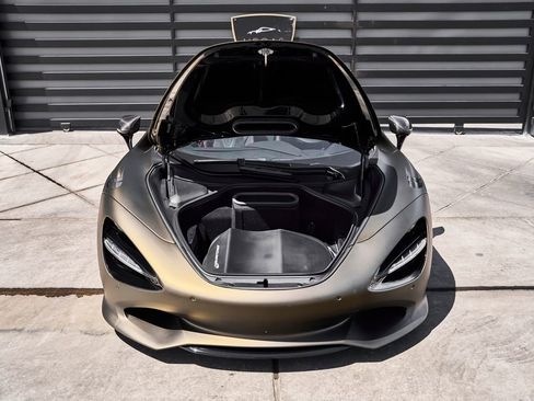 Used 2025 McLaren 750S Spider image 21