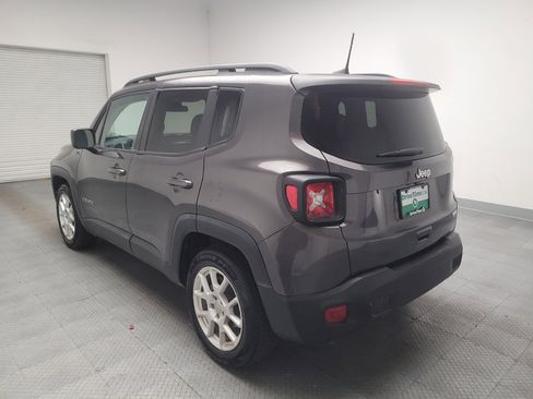 Used 2020 Jeep Renegade Latitude FWD image 5