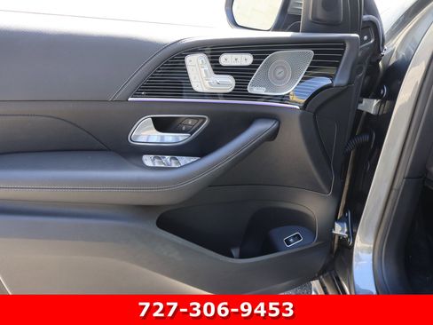 Used 2024 Mercedes-Benz GLS 580 4MATIC image 15
