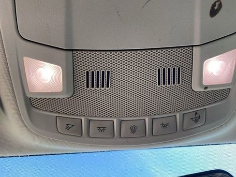 Used 2017 Ford Fusion SE FWD image 20