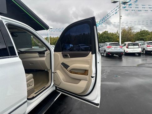 Used 2017 GMC Yukon Denali w/ Open Road Package image 13
