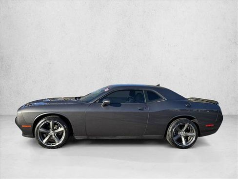 Used 2023 Dodge Challenger SXT w/ Blacktop Package image 4