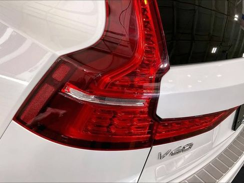 Certified 2021 Volvo V60 T5 Cross Country w/ Climate Package AWD/4WD image 32