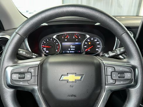 Used 2025 Chevrolet Blazer LT AWD/4WD image 9