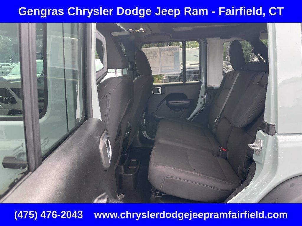 Used 2023 Jeep Wrangler Unlimited w/ Sun & Screen Package AWD/4WD image 40