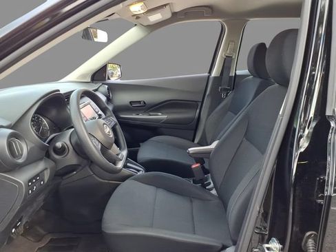 Certified 2025 Nissan Kicks Play S FWD image 21