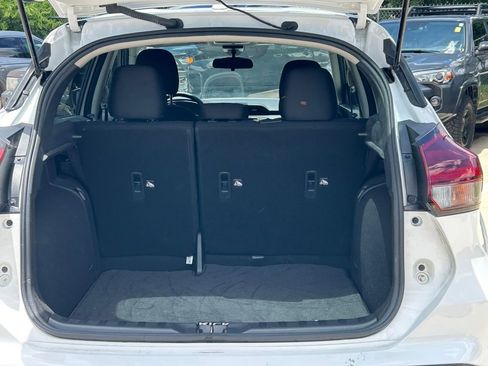 Used 2023 Nissan Kicks S FWD image 13