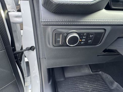 Used 2025 Ford Mustang GT Premium image 13