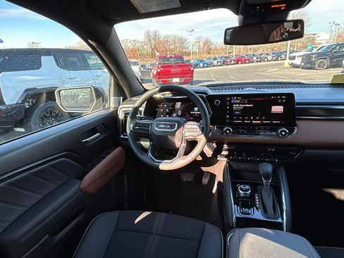 New 2026 GMC Canyon AT4 w/ Nightfall Essentials Package image 27