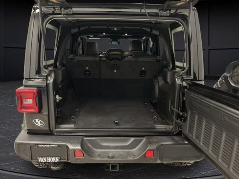 Used 2024 Jeep Wrangler Sahara w/ Technology Group image 15