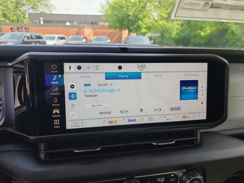 New 2025 Jeep Gladiator Sport image 4