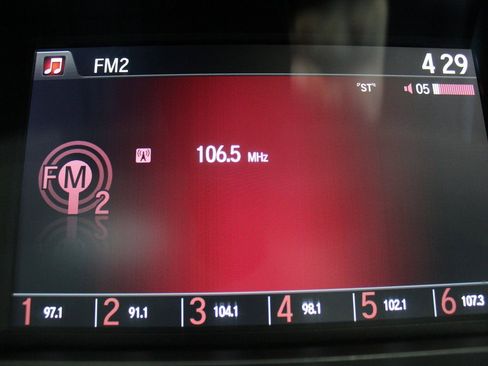 Used 2017 Honda Accord Sport image 29