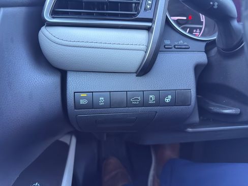 Used 2021 Toyota Camry XLE image 22