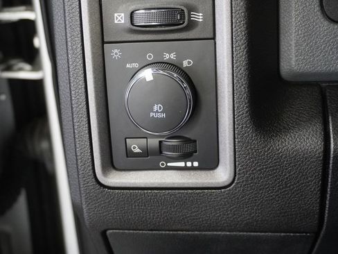 Used 2017 RAM 1500 Express w/ Express Value Package image 20