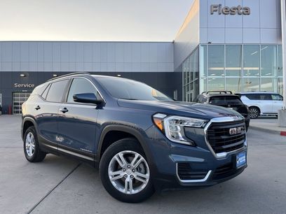 Used 2024 GMC Terrain SLE w/ Driver Convenience Package