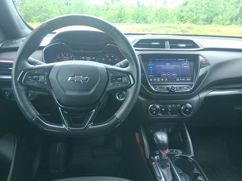 Used 2023 Chevrolet TrailBlazer RS w/ Convenience Package AWD/4WD image 18
